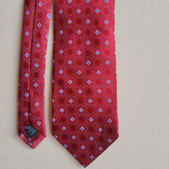 NWT Bellissima Cravatte Silk Red Geometric Tie. - Picture 3 of 10